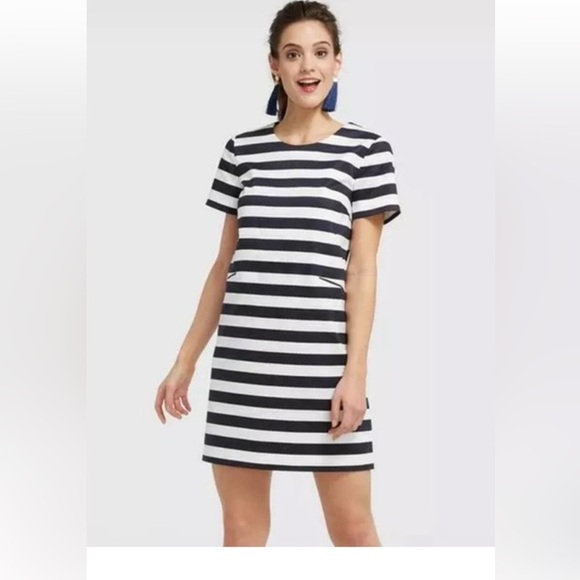 Draper James Dresses & Skirts - Draper James Shift Dress size 2